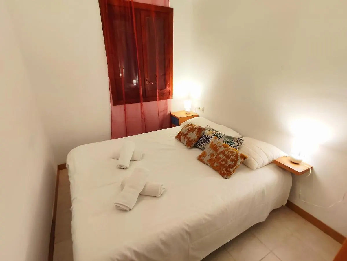 Prober La Miranda Apartment Encamp